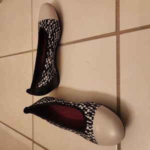 Women shoes